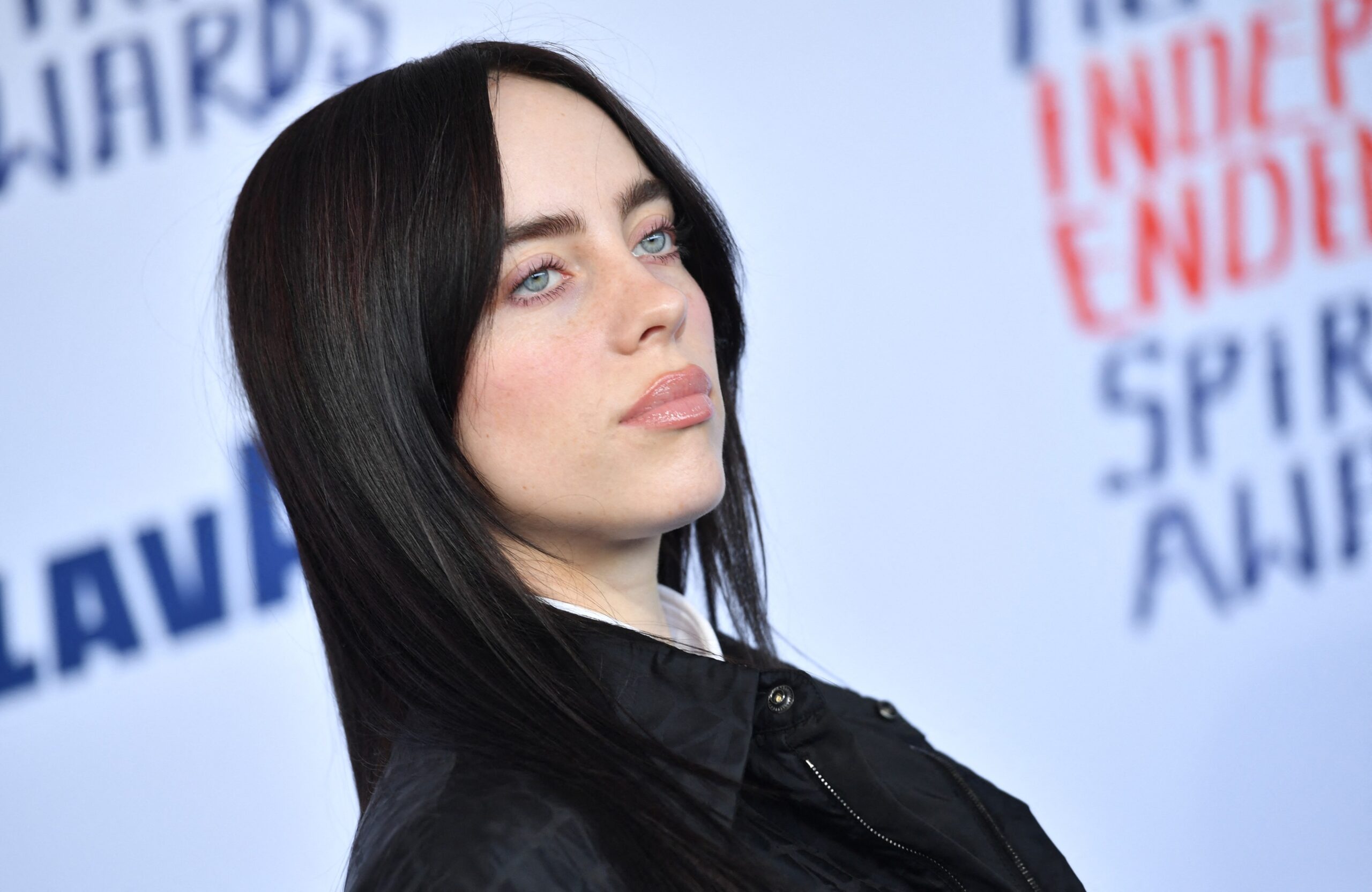 Billie eilish negociază rolul principal în filmul „the bell jar”