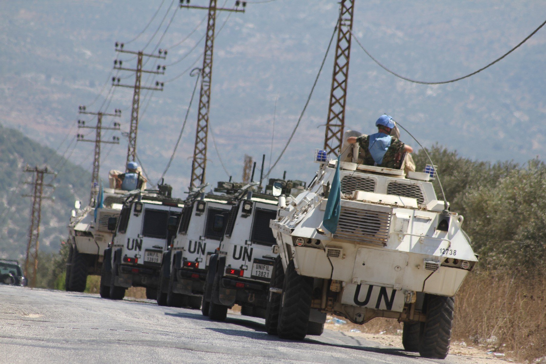 Franța solicită convocarea de urgență a Consiliului de Securitate ONU după incidente grave în Liban Parisul cere o reuniune de urgență a Consiliului de Securitate al Organizației Națiunilor Unite (ONU) ca urmare a unor „incidente extrem de grave suferite de forțele de menținere a păcii UNIFIL”, a anunțat luni ministrul francez de externe, Jean-Noël Barrot, pe platforma X