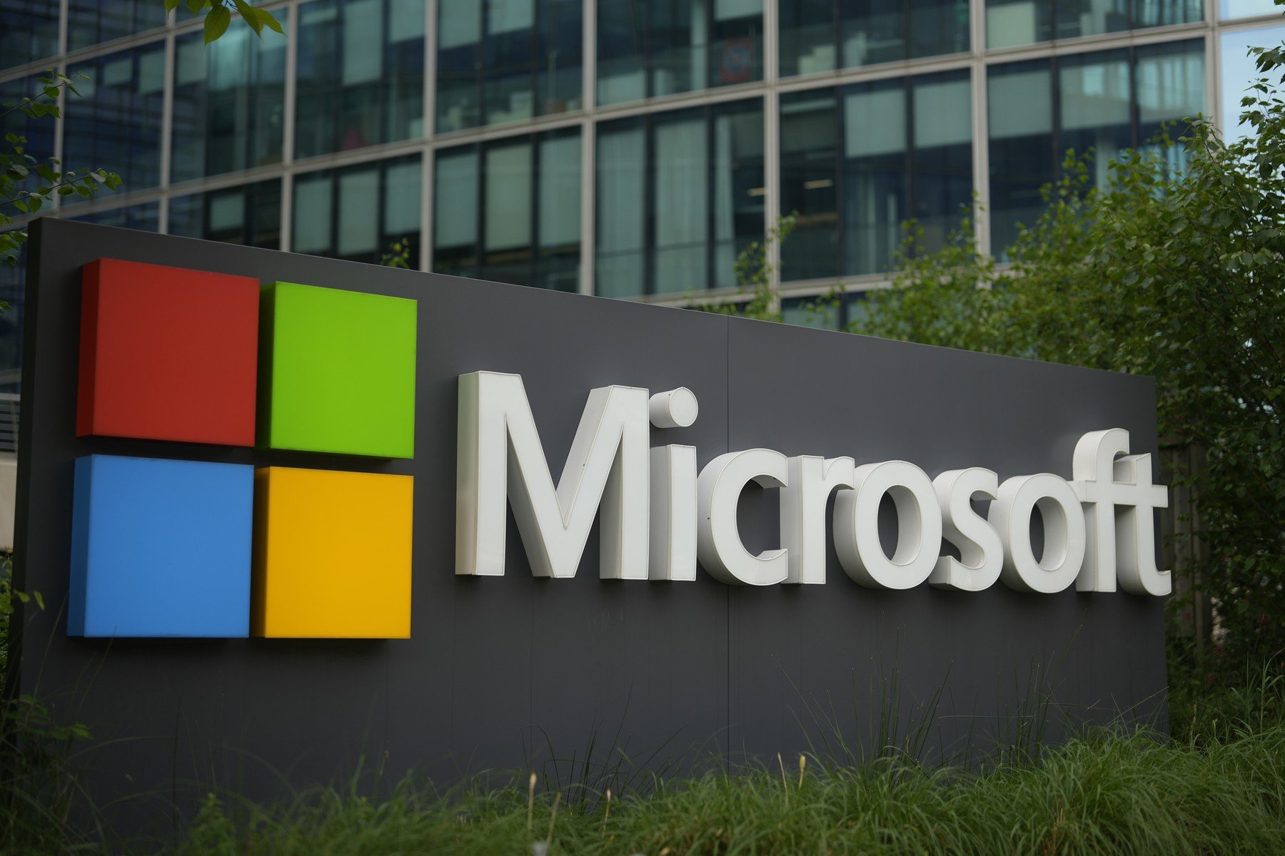 Microsoft aduce schimbări majore sistemului Windows 11, fără a-și cere scuze pentru problemele semnalate Gigantul tehnologic Microsoft a anunțat vineri o serie de modificări importante pentru sistemul său de operare Windows 11, venind în întâmpinarea criticilor tot mai vehemente ale utilizatorilor