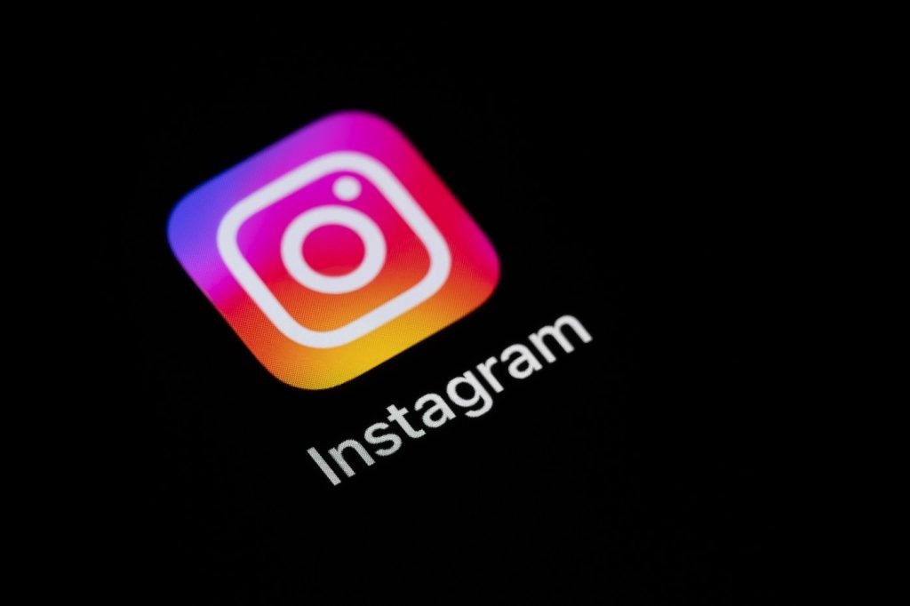 Instagram testează un abonament cu funcții premium, dar prețul rămâne secret Meta, compania mamă a Instagram, a început să testeze un abonament plătit pentru platforma de socializare, conform informațiilor apărute în presa internațională