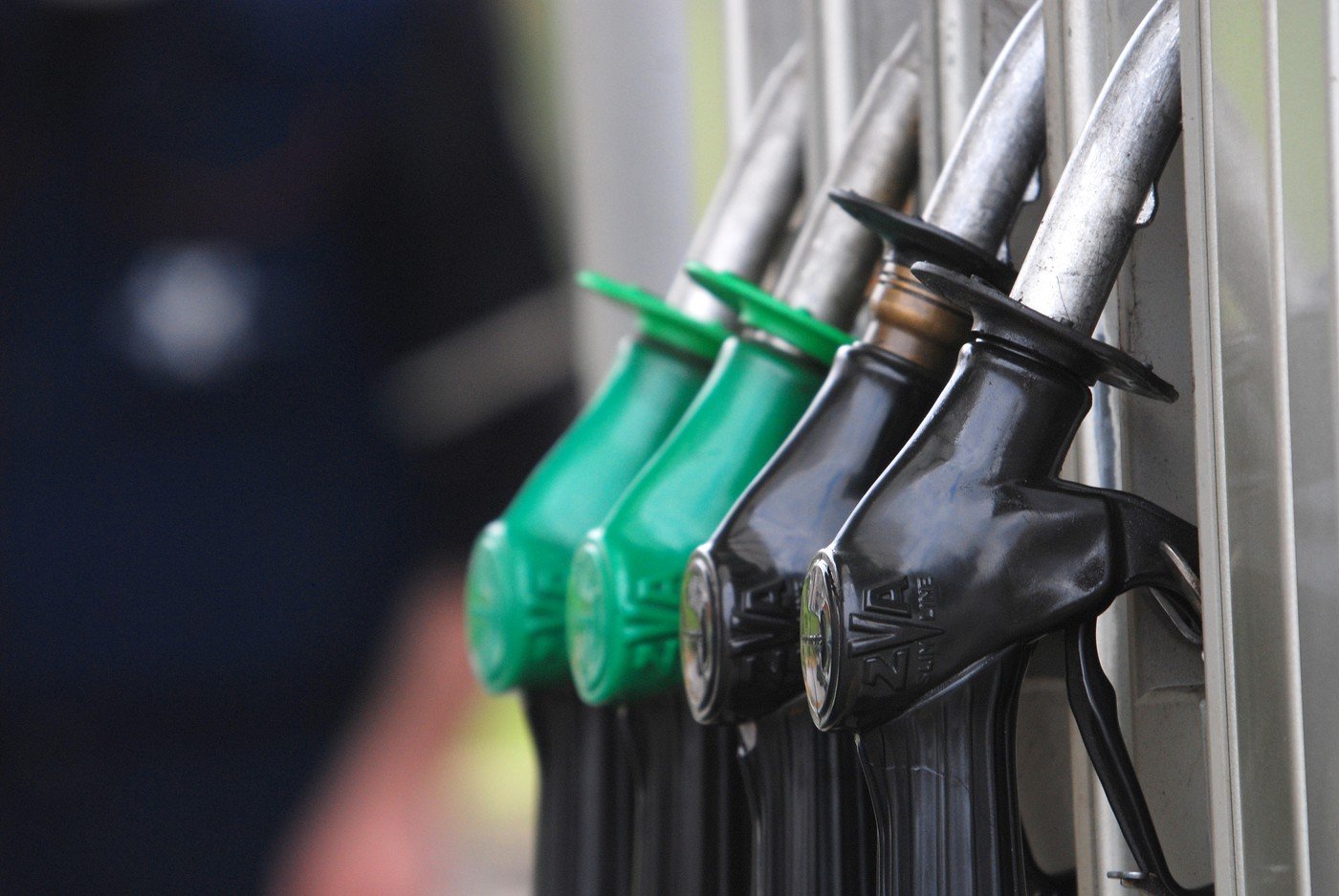 Criza de carburanți se apropie de Europa: Prețuri în creștere și posibile restricții Europa se pregătește pentru o posibilă criză de carburanți, avertizează experții din industrie