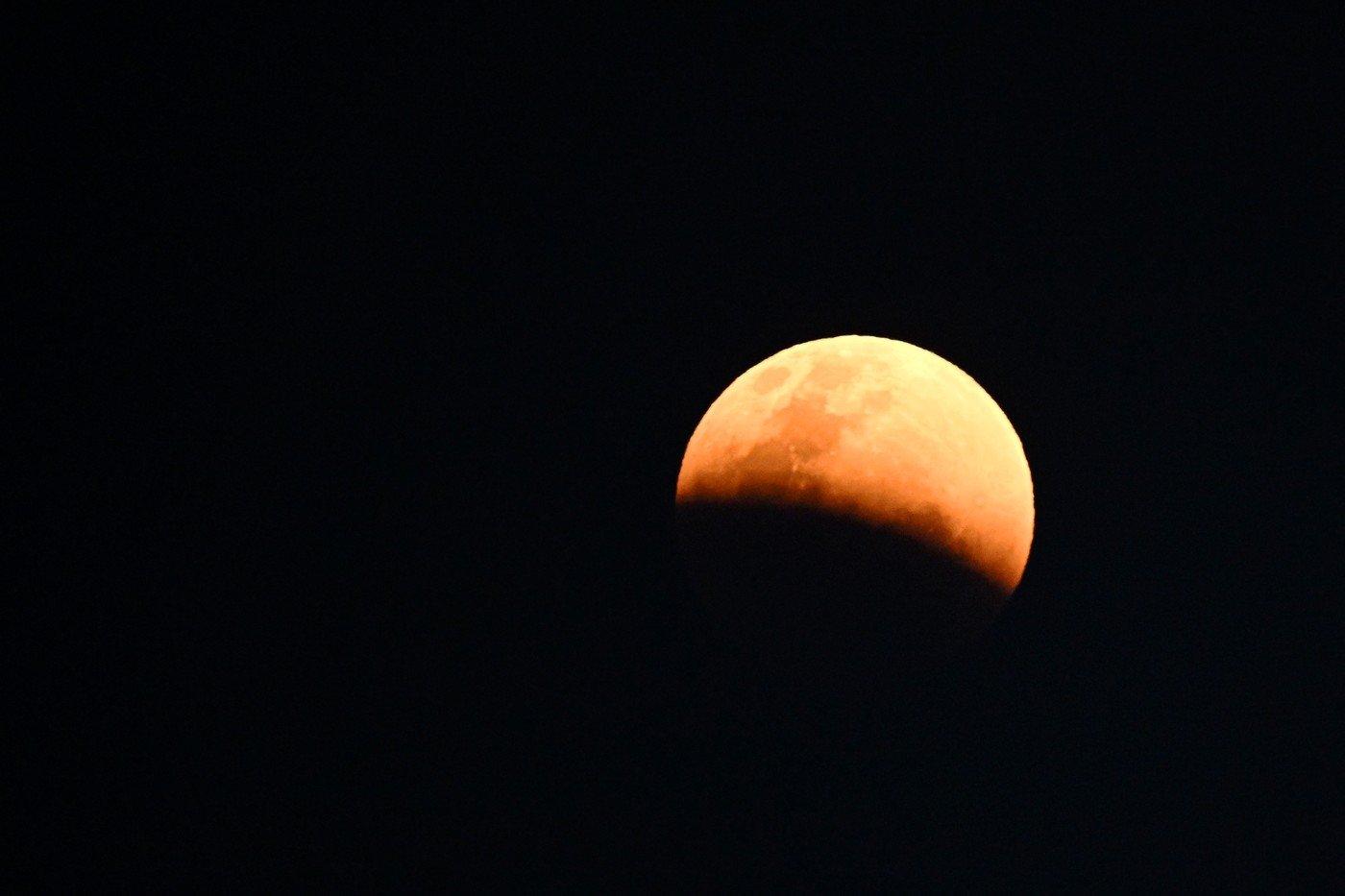 Eclipsa de pe 3 martie aduce schimbări majore pentru patru zodii Eclipsa de pe 3 martie 2025 va marca un punct de cotitură pentru nativii din patru zodii – Berbec, Leu, Scorpion și Capricorn