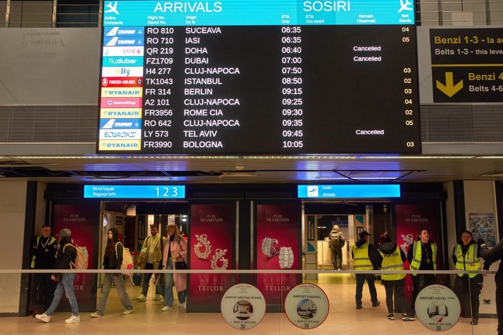 Zboruri anulate între România și Orientul Mijlociu: tensiunile regionale afectează călătoriile Mai multe companii aeriene au suspendat temporar zborurile către și dinspre România, pe fondul escaladării tensiunilor din Orientul Mijlociu