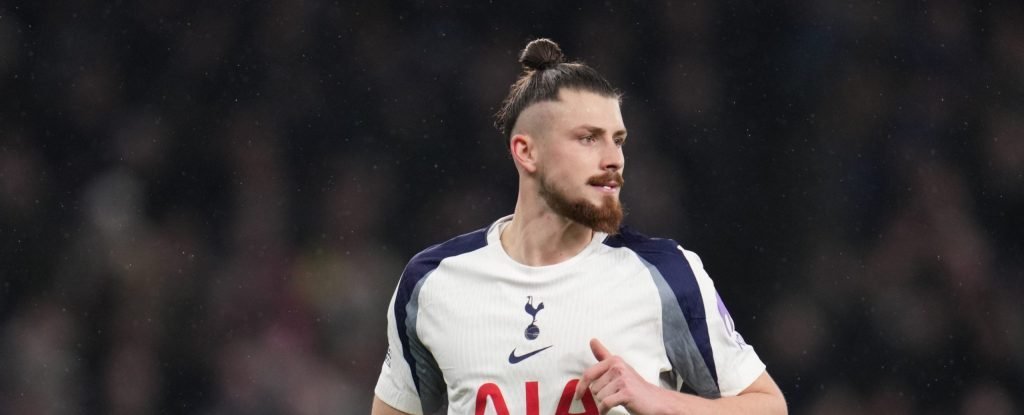 Premier League: Fulham-Tottenham 2-0, Drăgușin titular. Ocazie pentru fundașul român, live pe Voyo!