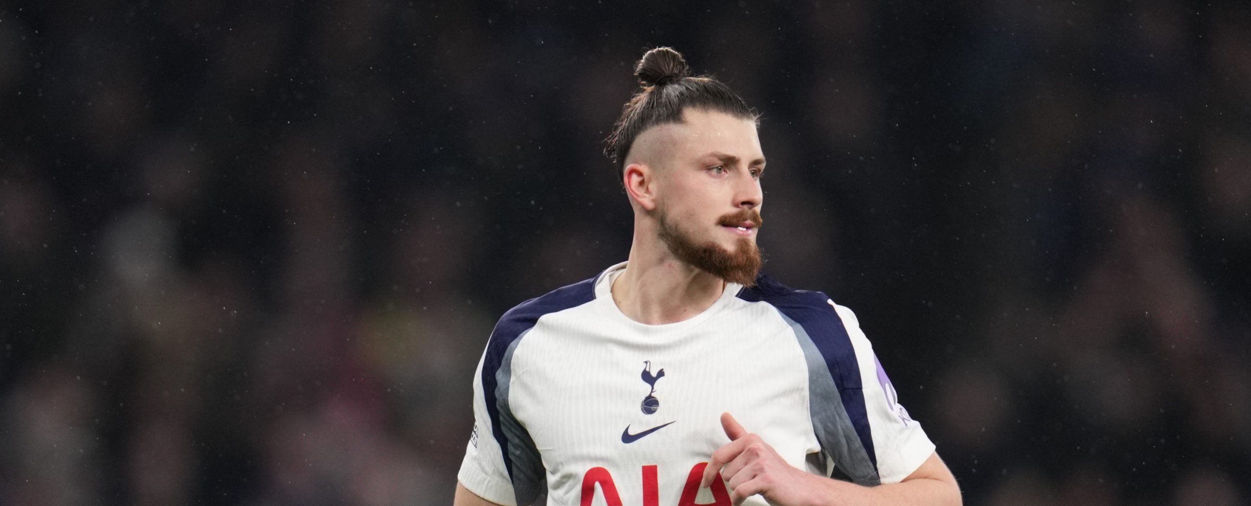 Premier League: Fulham-Tottenham 2-0, Drăgușin titular. Ocazie pentru fundașul român, live pe Voyo!