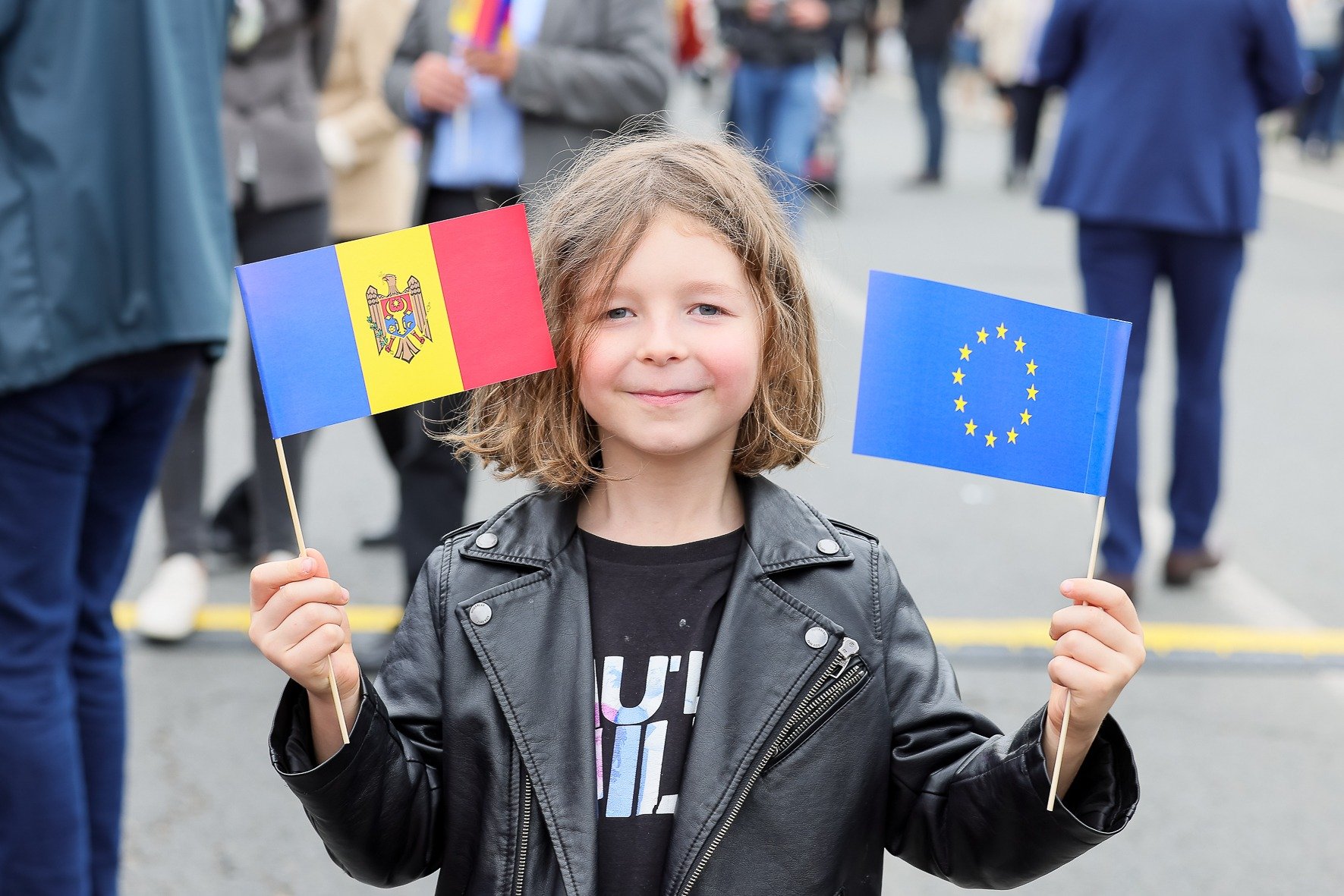 UE deschide calea fondurilor pentru agricultură și coeziune în cazul extinderii Parlamentul European propune o clauză obligatorie de revizuire a bugetului Uniunii Europene, menită să asigure accesul țărilor candidate la fondurile necesare pentru agricultură și politica de coeziune