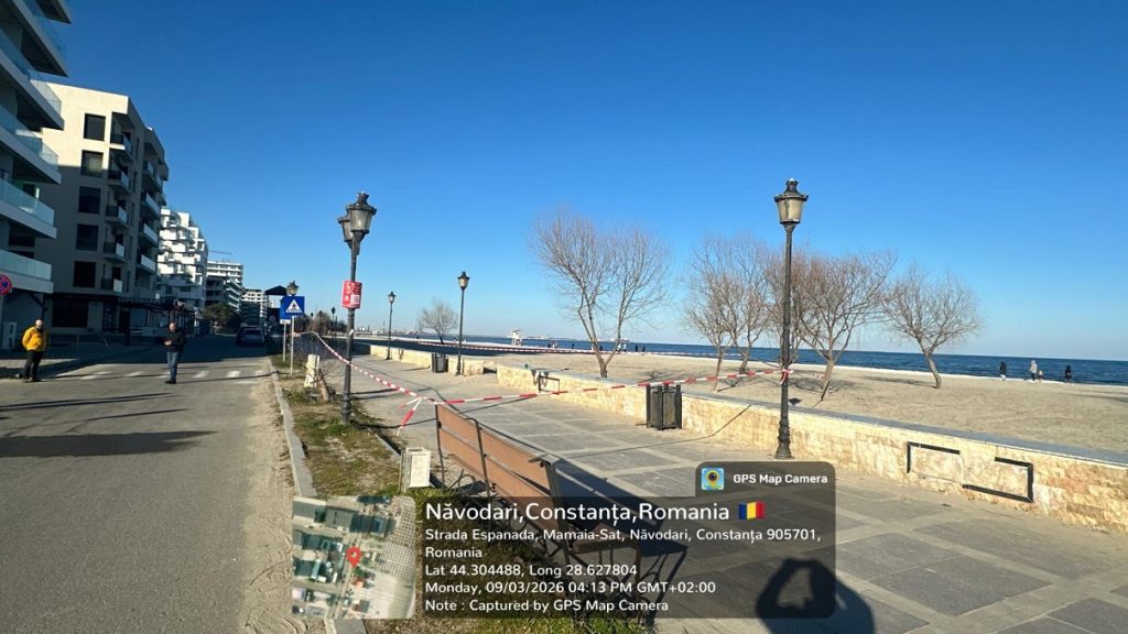 Rezervor de gaz îngropat ilegal pe o plajă din Năvodari: Poliția a deschis o anchetă Un rezervor de gaz a fost descoperit îngropat ilegal pe o plajă din Năvodari, a anunțat luni ministrul Mediului, Diana Buzoianu