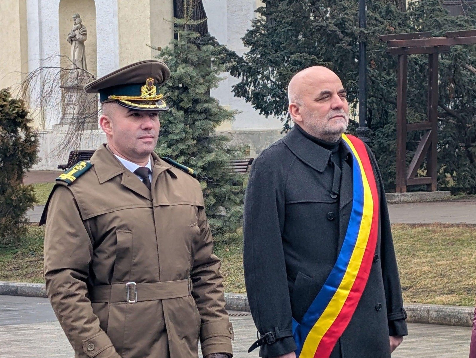 Primarul Sucevei, Vasile Rîmbu, suspendat din PSD pentru șase luni Vasile Rîmbu, primarul municipiului Suceava, a fost suspendat din Partidul Social Democrat (PSD) pentru o perioadă de șase luni