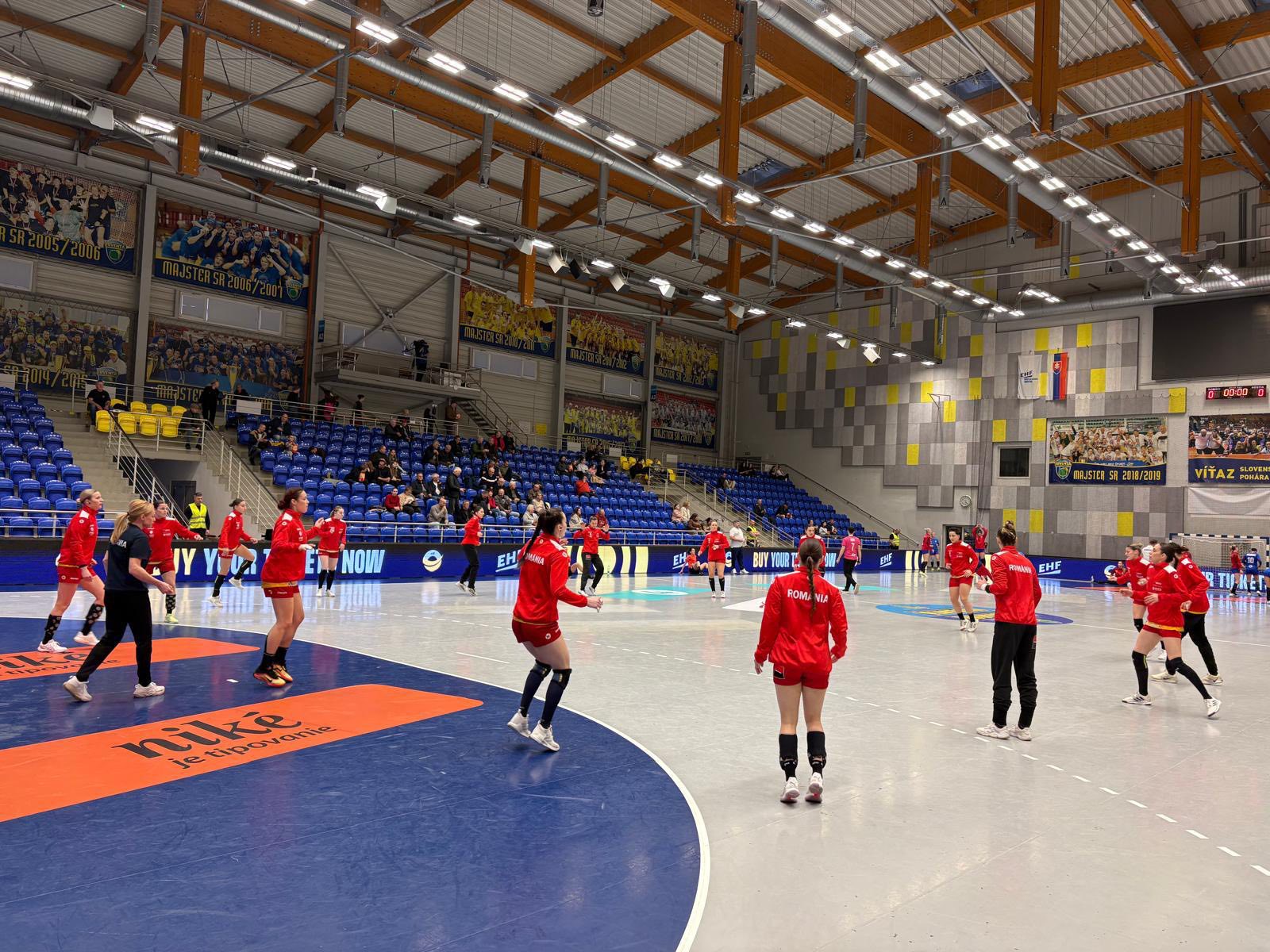 Handbal Feminin: România, duel crucial în Slovacia în EHF Euro Cup Echipa națională de handbal feminin a României începe seria meciurilor din EHF Euro Cup cu o deplasare în Slovacia, joi, 5 martie, de la ora 19:00