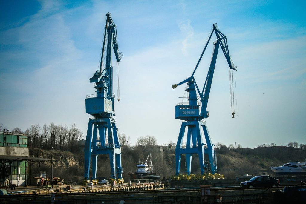 Șantierul Naval Mangalia: Administratorul judiciar dezminte zvonurile privind falimentul Paul-Dieter Cîrlănaru, CEO al CITR și administratorul judiciar al Șantierului Naval Mangalia, a negat categoric informațiile apărute în spațiul public, potrivit cărora planul de reorganizare al societății ar fi fost respins de Damen Holding, acționarul majoritar