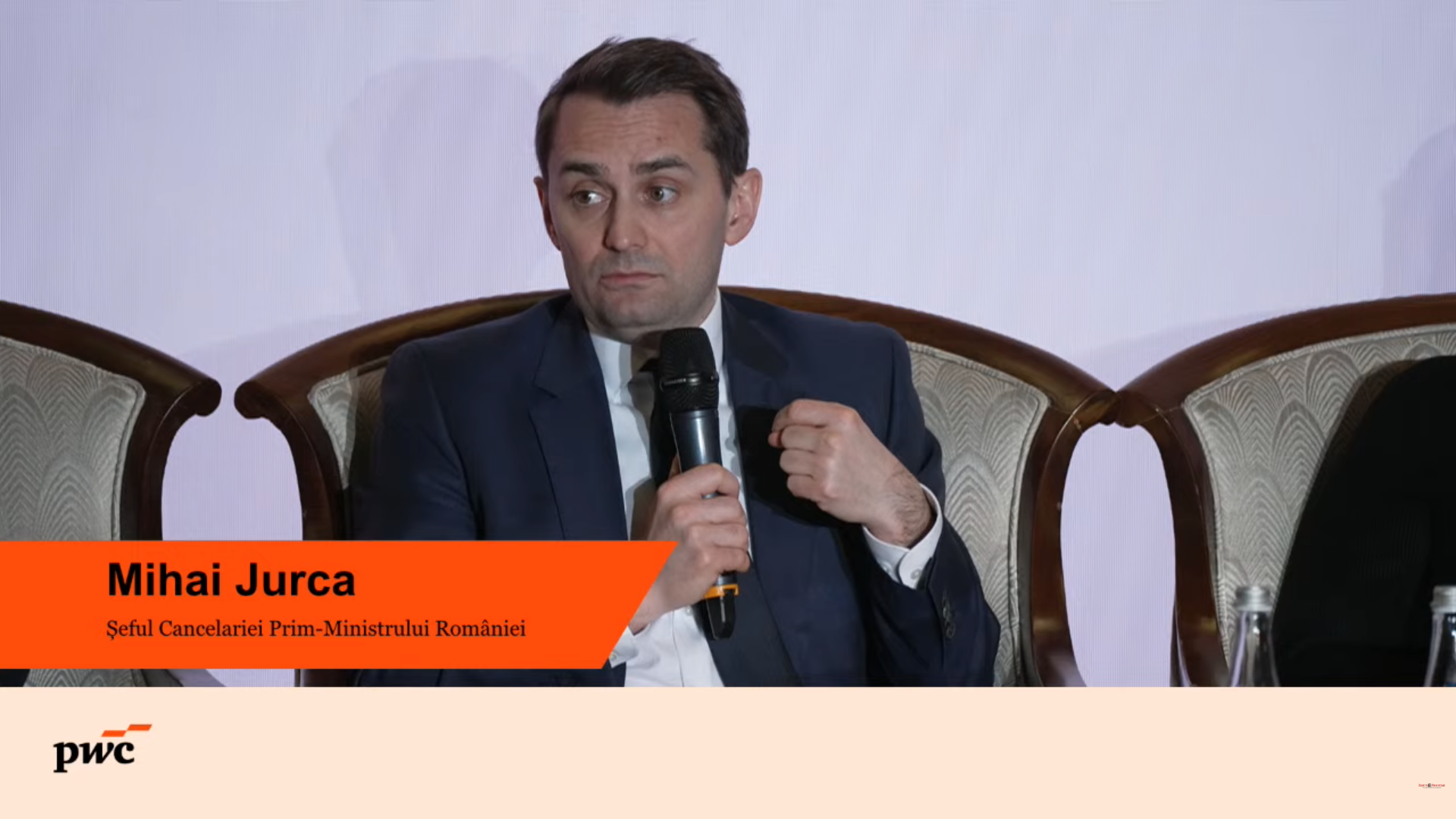 Încrederea în Guvern, un obiectiv greu de atins, dar constant urmărit, potrivit șefului Cancelariei Mihai Jurca, șeful Cancelariei Prim-Ministrului, a subliniat importanța menținerii încrederii în rândul populației, un deziderat dificil care necesită consecvență