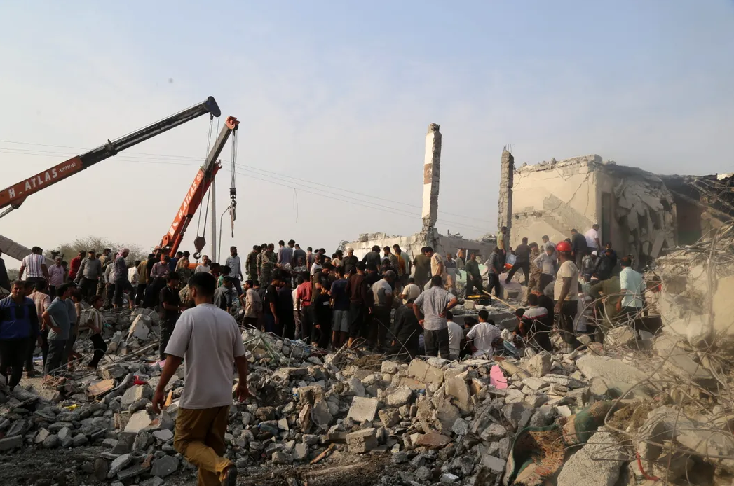 Atacul asupra unei școli din Iran: SUA și Israel, implicate în tragedie O școală din Iran a fost bombardată săptămâna trecută, în contextul atacurilor comune ale Statelor Unite și Israelului împotriva acestei țări