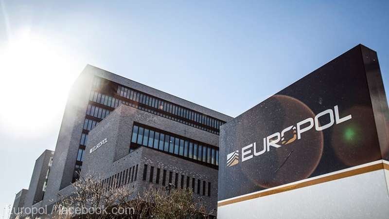 Curtea de Apel București tranșează disputa privind marca Europol: Sindicatul Polițiștilor, învins în apel Curtea de Apel București a respins apelul formulat de Sindicatul Poliţiştilor Europeni EUROPOL și liderul acestuia, Andreica Dorel Cosmin, ca nefondat, într-un dosar ce vizează folosirea mărcii Europol
