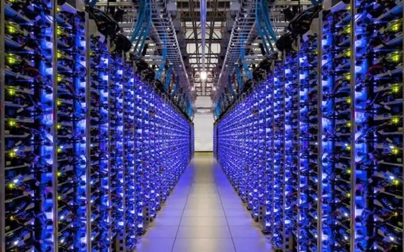 Cloudul Privat Guvernamental Românesc devine operațional la nivel național Cloudul Privat Guvernamental, considerat cea mai amplă infrastructură digitală critică dezvoltată în România, a intrat în etapa operațională la nivel național