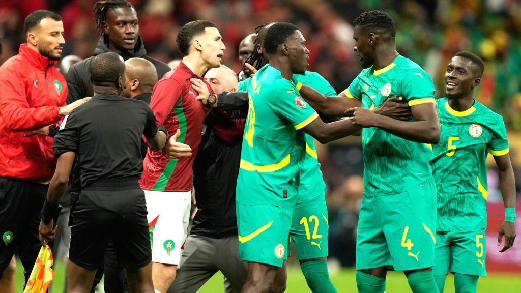 Marocul, campioana Africii după o decizie controversată: Senegal, deposedată de titlu Confederația Africană de Fotbal (CAF) a revocat titlul de campioană a Cupei Africii pe Națiuni (CAN) obținut de Senegal