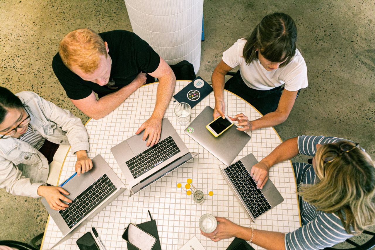 Galați, singurul județ din România cu finanțare europeană dedicată start-up-urilor Județul Galați va beneficia de o linie de finanțare specială, în valoare de aproximativ 20 de milioane de euro, din fonduri europene prin Programul Tranziție Justă (PTJ), destinată sprijinirii start-up-urilor locale