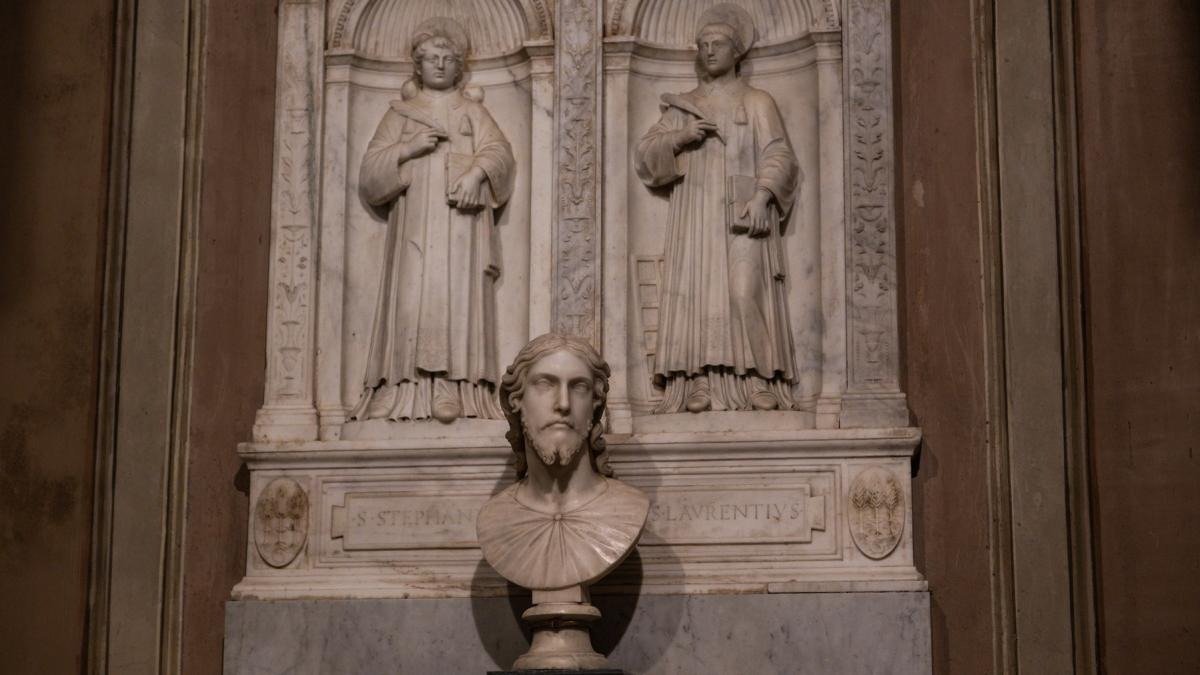 Un bust considerat anonim timp de secole ar putea fi o operă pierdută a lui Michelangelo Un bust din bazilica Sant’Agnese fuori le Mura din Roma, păstrat aici de secole, ar putea fi o operă a celebrului Michelangelo, conform unor analize recente