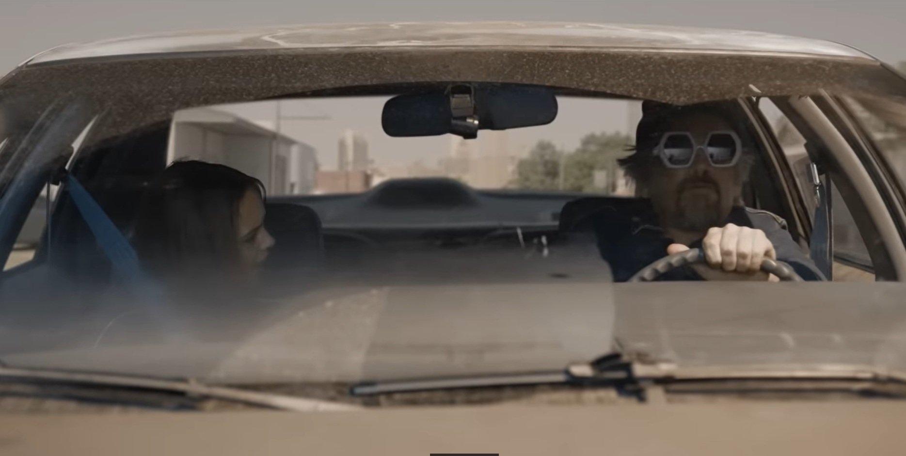 Tommy Lee Jones, în sezonul 2 al serialului „The Lowdown”