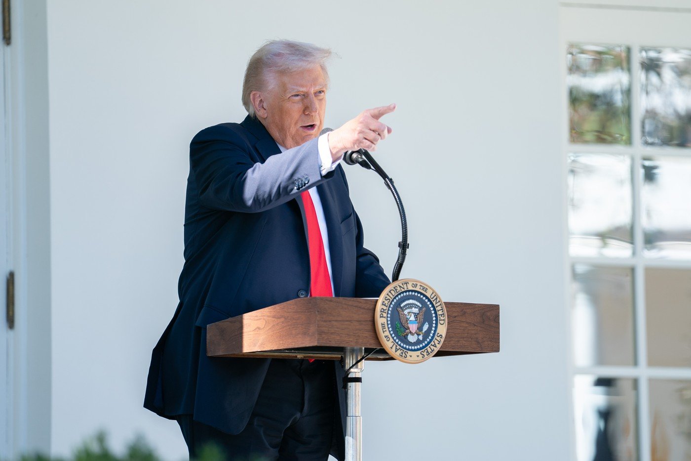 Trump: Sunt dezamăgit de NATO, acesta a fost un test pentru NATO. Dacă nu ne ajutați, vom ține minte. Marco Rubio: Ucraina nu este războiul Americii