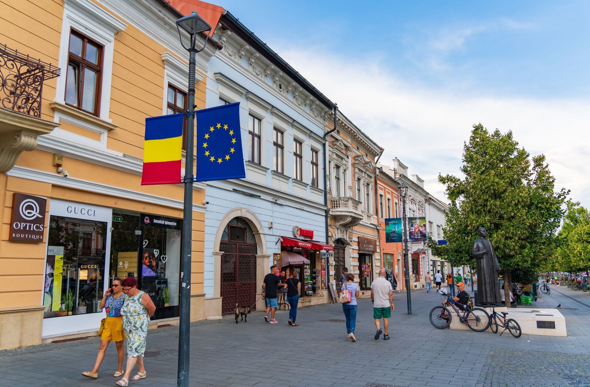 Scădere în turismul românesc la început de an: mai puțini turiști cazați, dar mai mulți străini Datele recente publicate de Institutul Național de Statistică (INS) indică o scădere a activității turistice în România în prima lună a anului