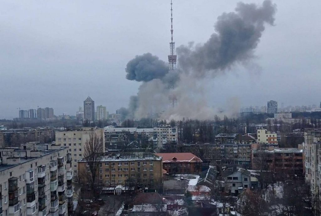 Atacuri masive ale Rusiei în Ucraina: Peste 400 de drone lansate marți Rusia a intensificat atacurile asupra Ucrainei cu o serie de lovituri masive, desfășurate inclusiv în plină zi