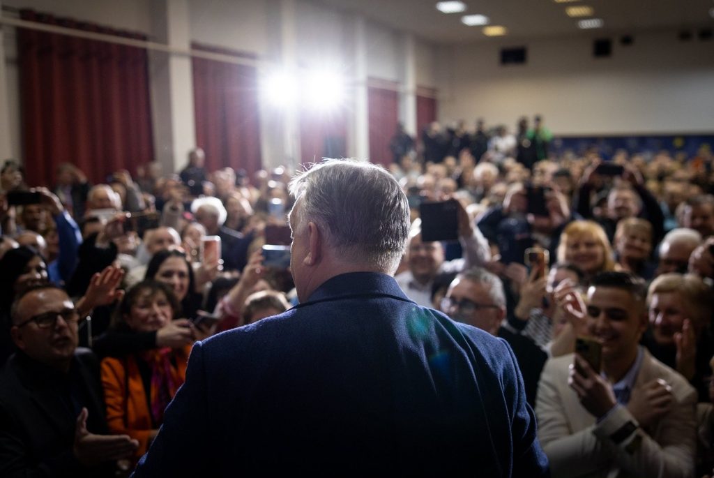 Partidul Tisza conduce înaintea alegerilor din Ungaria, arată un nou sondaj Cu o lună înaintea alegerilor parlamentare din Ungaria, programate pentru 12 aprilie 2026, datele unui sondaj de opinie recent relevă o consolidare a pozițiilor partidelor politice