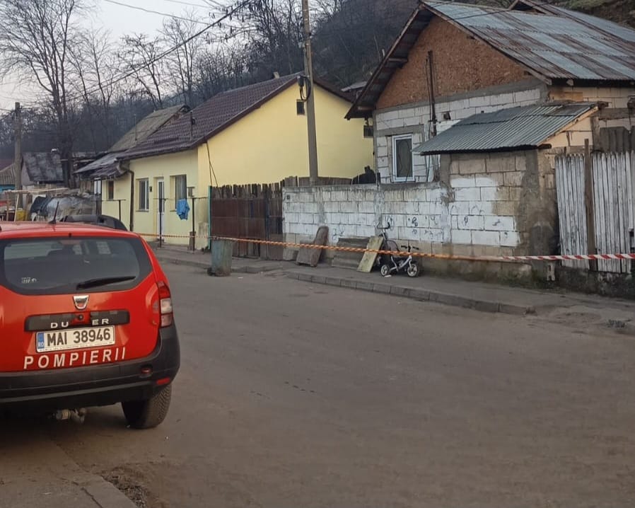 Alunecare de teren în Slatina: Șapte case avariate și 25 de persoane evacuate O alunecare de teren produsă miercuri dimineața în Slatina a afectat șapte locuințe și a dus la evacuarea a 25 de persoane