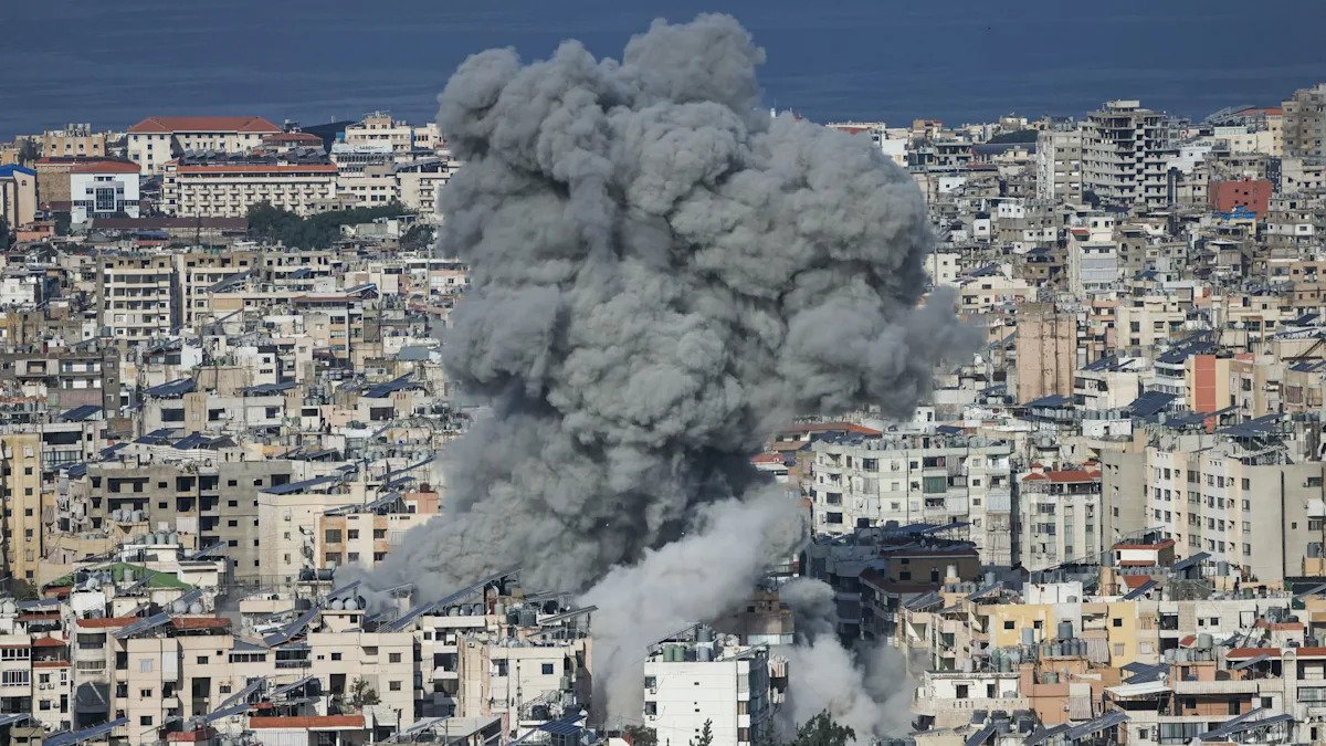 Conflictul din Orientul Mijlociu escaladează: SUA scufundă o navă iraniană și amenință noi atacuri Washington, SUA – Situația din Orientul Mijlociu atinge un nou nivel de tensiune, după ce Statele Unite au scufundat o navă de război iraniană în apele internaționale