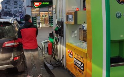 Guvernul plafonează adaosul la carburanți pânã pe 30 Iunie, urmează accize mai mici
