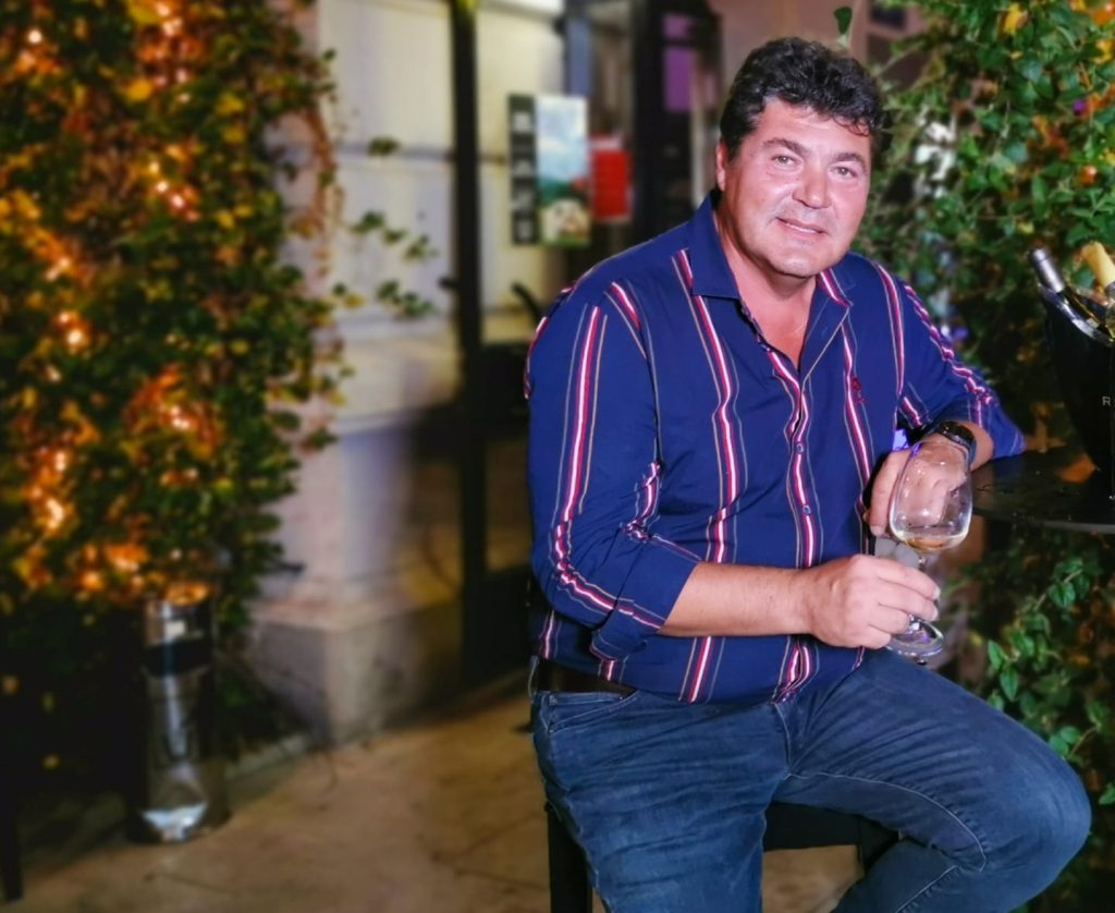 Vinul perfect de Paște: Recomandările lui Cătălin Păduraru din „Liceenii”