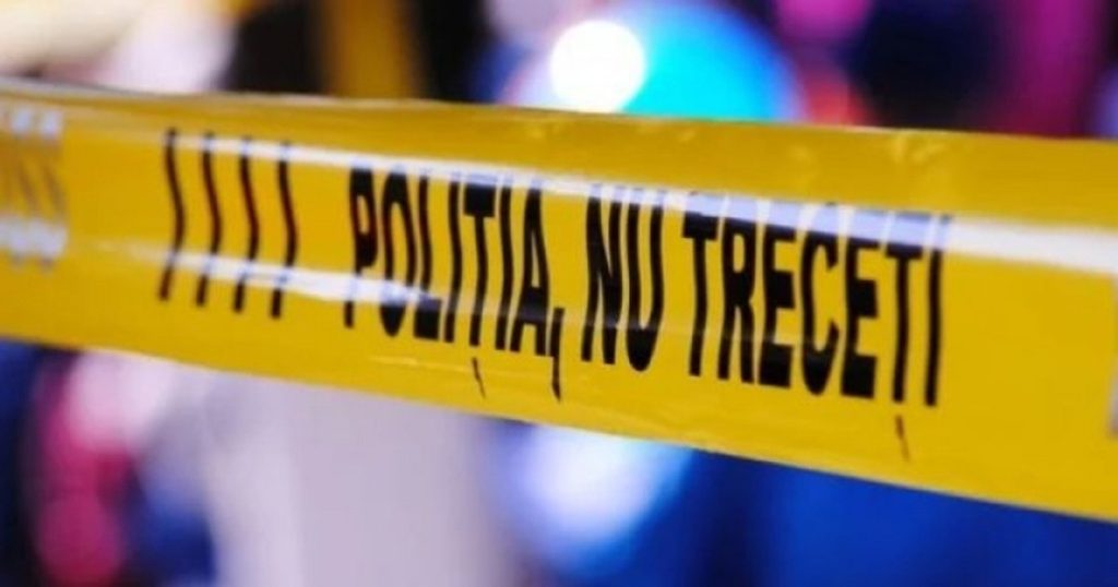 Un copil de 12 ani a murit după ce a căzut de la etajul 4 al unui bloc din Pitești, unde locuia într-un apartament de tip familial