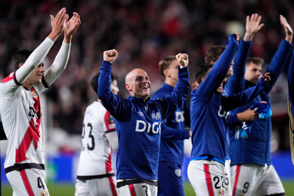 Rayo Vallecano, cu gândul la semifinale în Conference League, înfruntă AEK Atena Rayo Vallecano revine în sferturile de finală ale unei competiții europene după 25 de ani