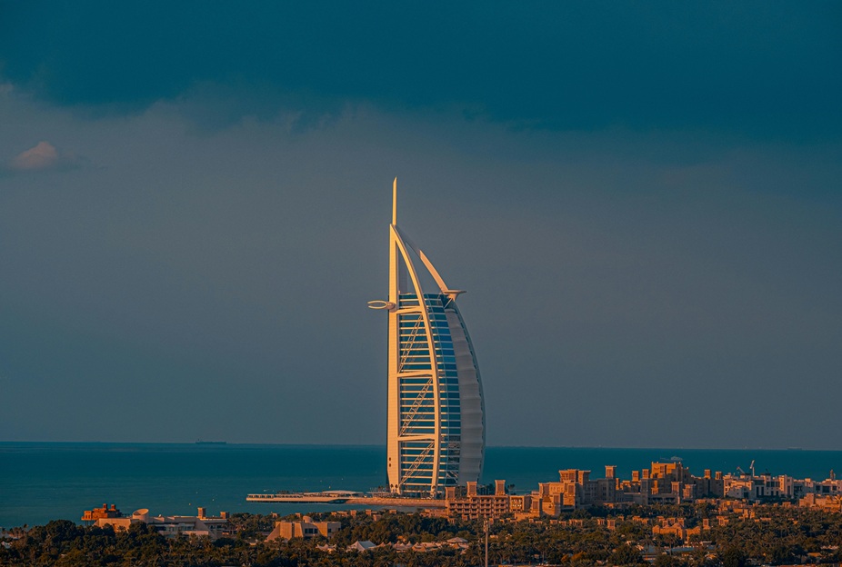 Burj Al Arab, simbolul luxului EXTREM, se închide: Renovări și daune