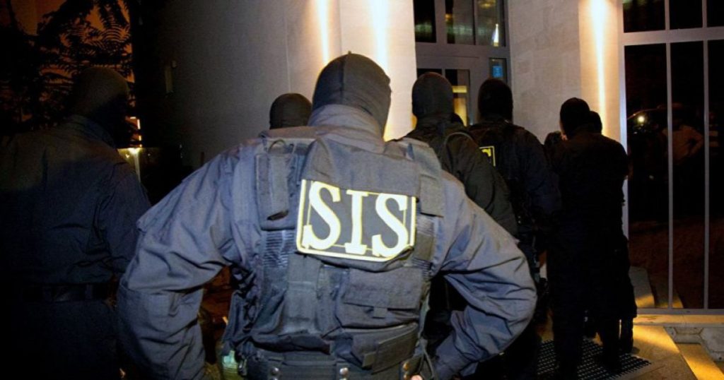 Spioni de la Chișinău șantajează: Cer bani de la cetățeni, dezvăluiri uluitoare