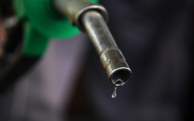 FMI avertizează: Reducerea taxelor la combustibili, o lecție de la Ucraina
