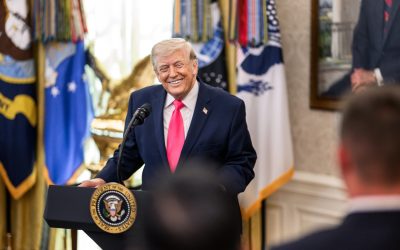Trump vrea tratament psihedelic: ”Pot să iau și eu?”, întreabă fostul președinte