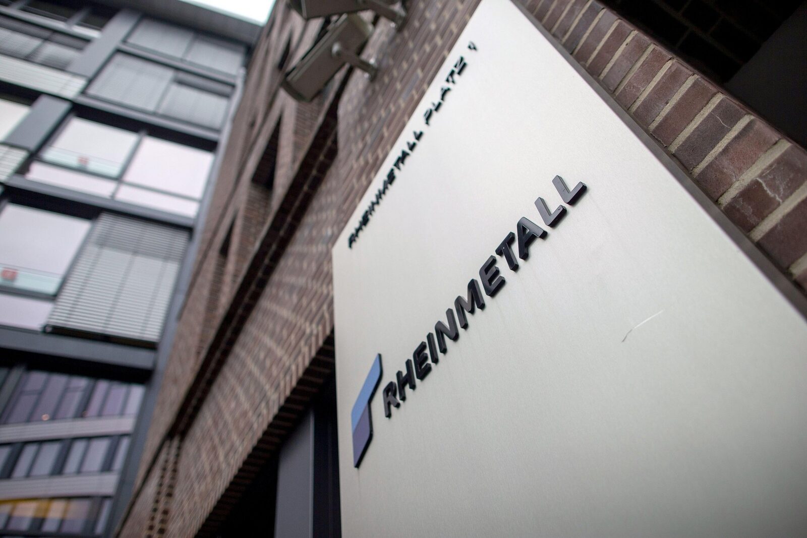 Rheinmetall, prețuri IFV aliniate pieței: Investiții în toată România, de la Satu Mare la Mangalia