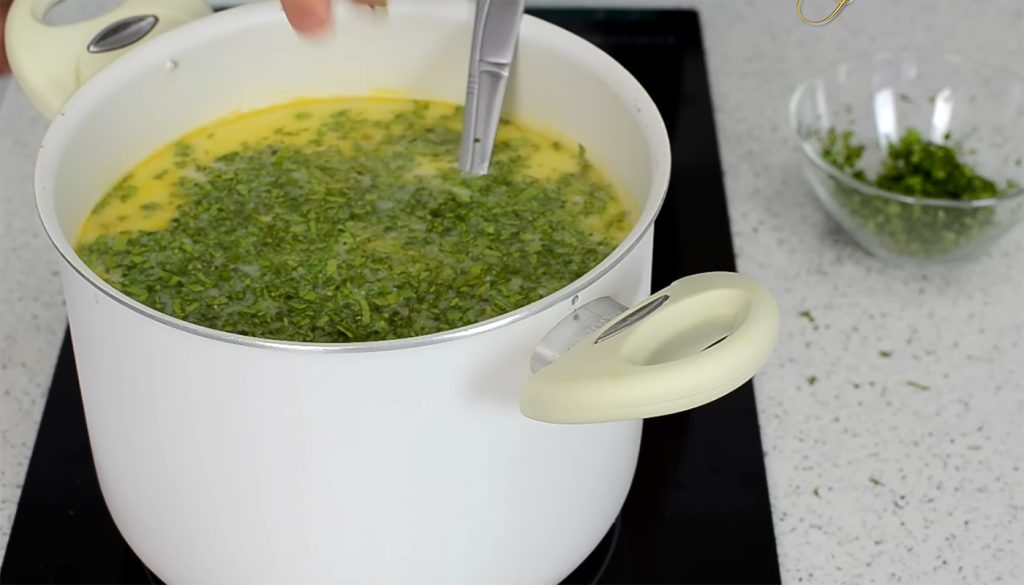 Uită de ciorba de miel, dacă ai pus asta! Greșeala fatală