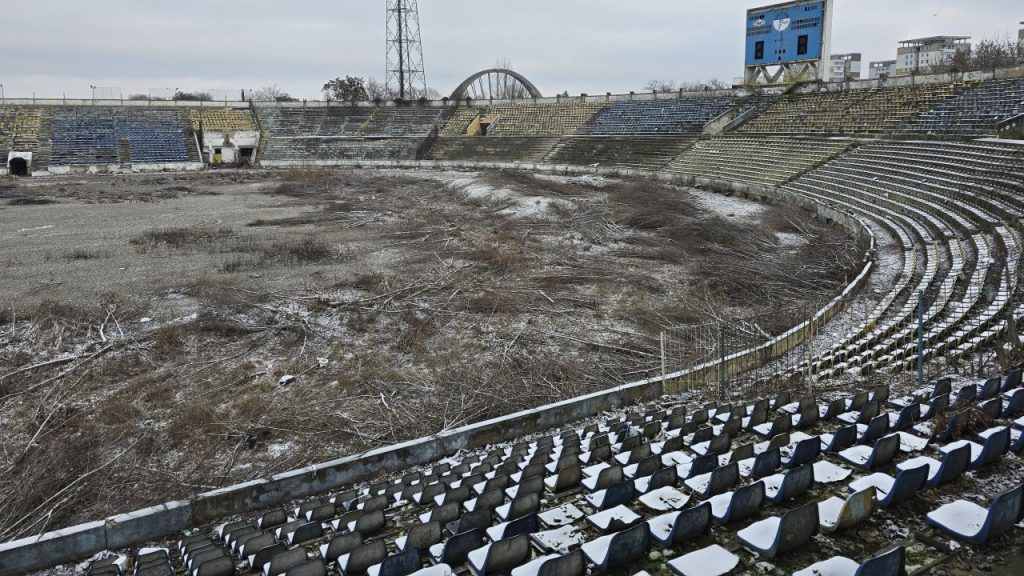 Stadionul din România de 120 de milioane, ruină: „Îți vine să plângi”