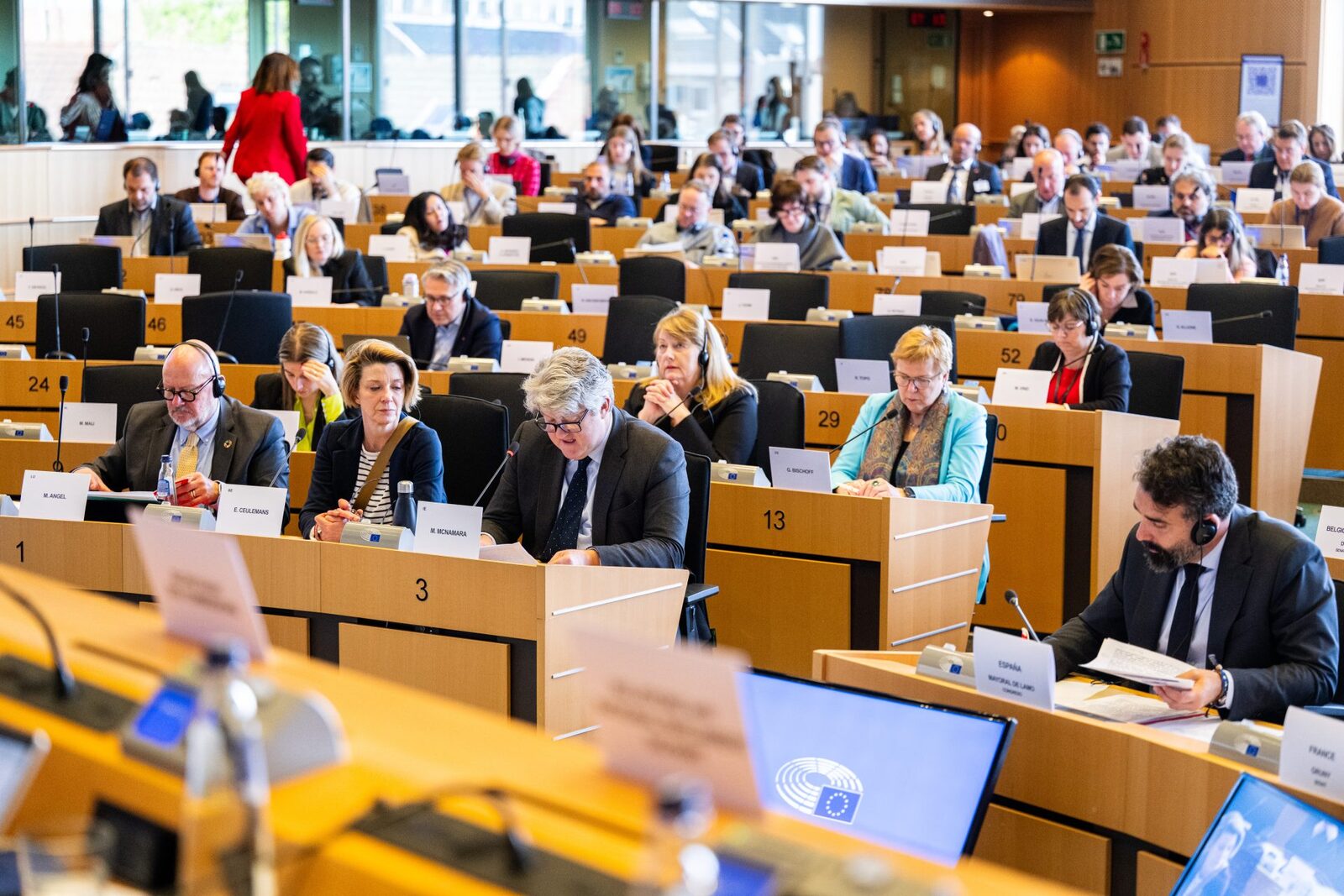 Europarlamentarii, discuții cruciale despre AI și democrație