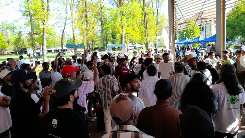 Sute de srilankezi au sărbătorit Anul Nou Singalez la Timișoara