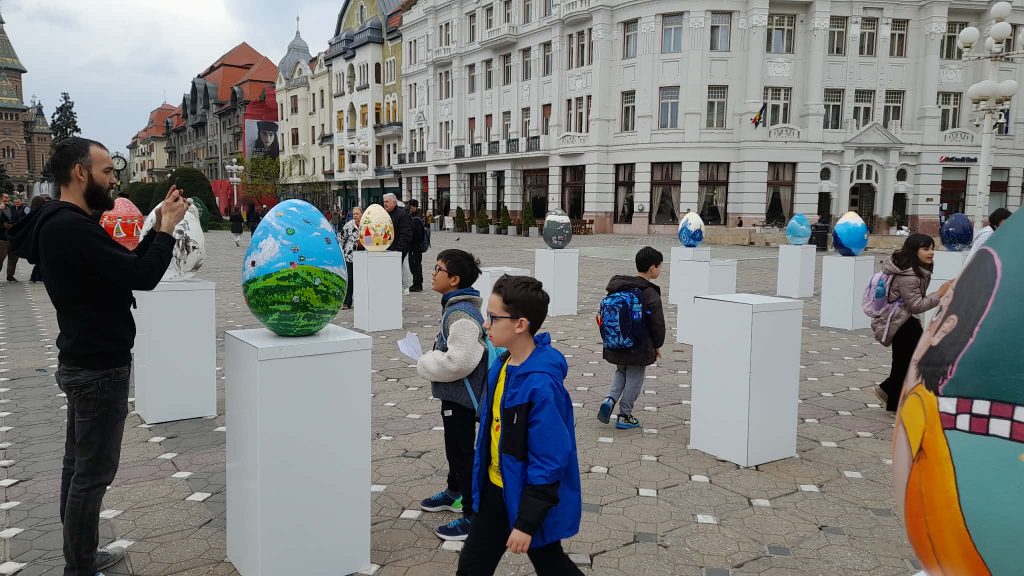 Weekend plin în marile orașe: Târguri, concerte și concursuri pentru toate gusturile Capitala și celelalte orașe mari din țară se pregătesc pentru un weekend plin de evenimente, oferind o varietate de activități pentru toate gusturile