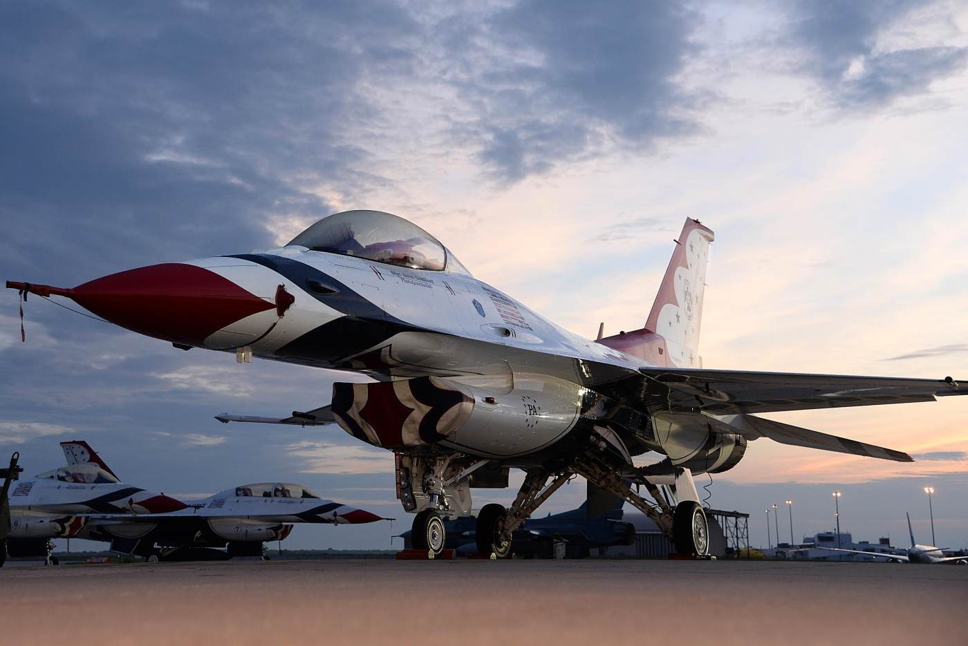 Un număr neprecizat de aeronave au fost distruse în timpul unei misiuni americane de căutare a unui pilot aflat în Iran, au anunțat duminică Gardienii Revoluției, potrivit agenției de știri Reuters