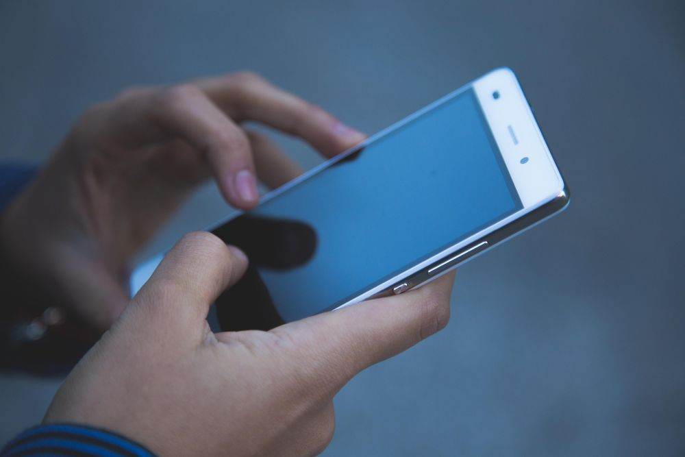 Iran: Restricții online fără precedent impuse de regim