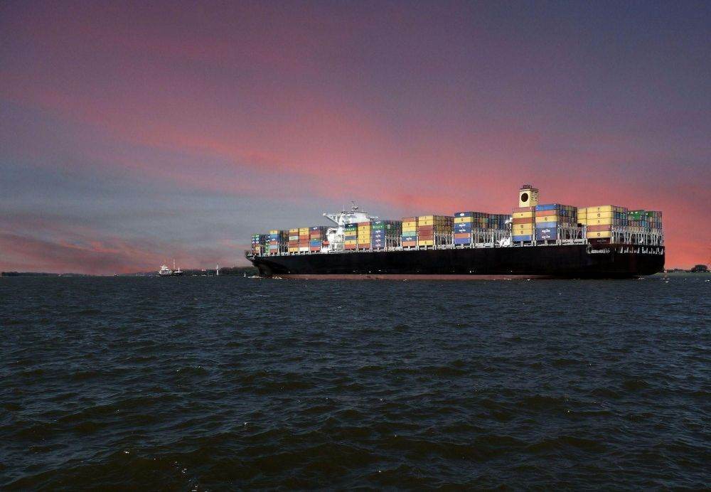 Iranul blochează strâmtoarea hormuz: Acces doar pentru „prieteni”