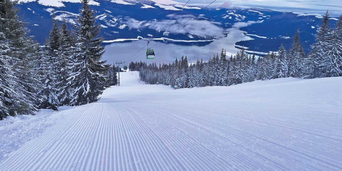 Paște la schi: Sinaia și Transalpina, pârtii deschise de weekend