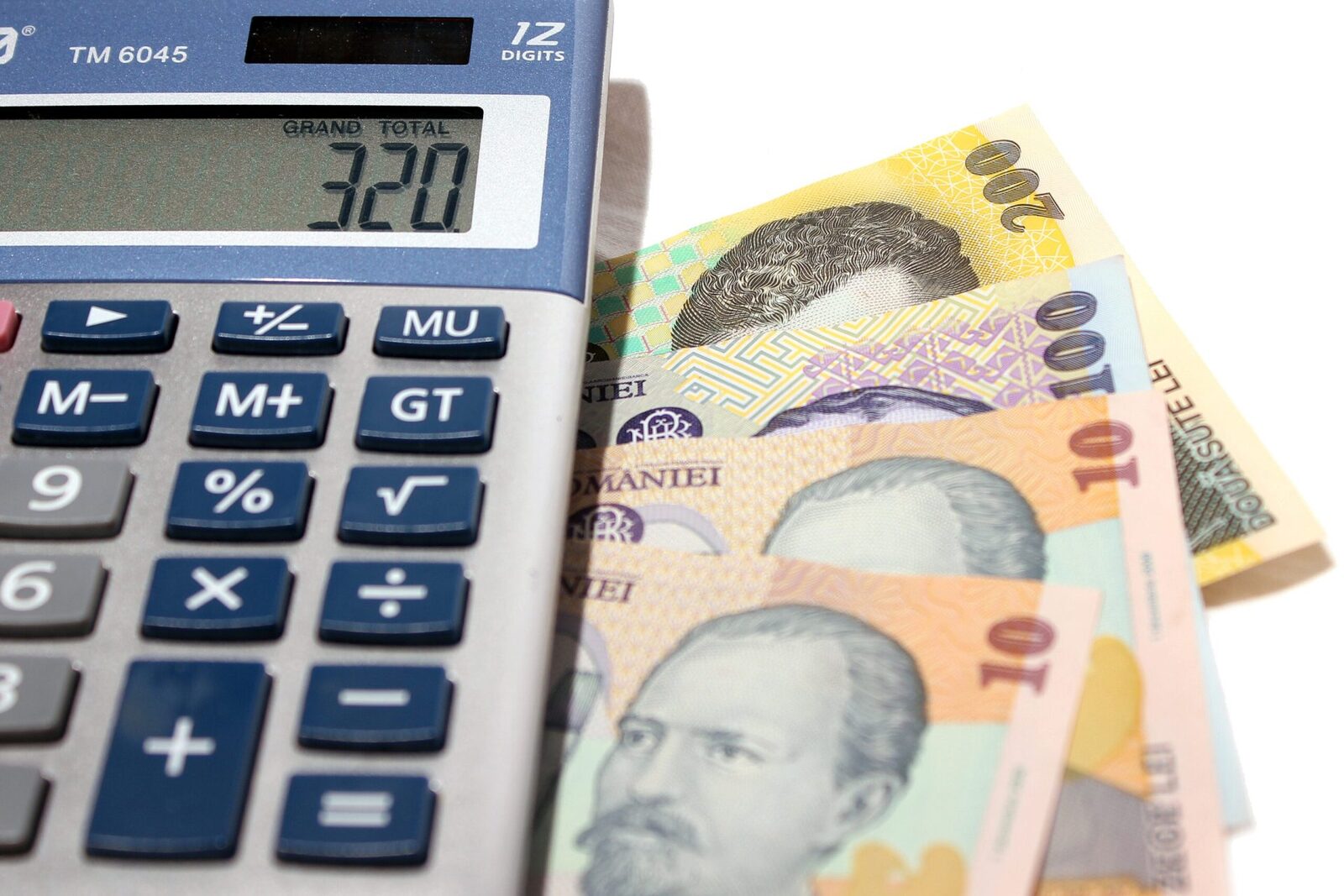 Bolojan și „nota de plată”: Românii, loviți de cea mai cruntă criză de la 2008