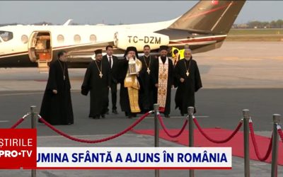 Sfânta Lumină a ajuns în România: Va fi distribuită în toată țara până la Înviere