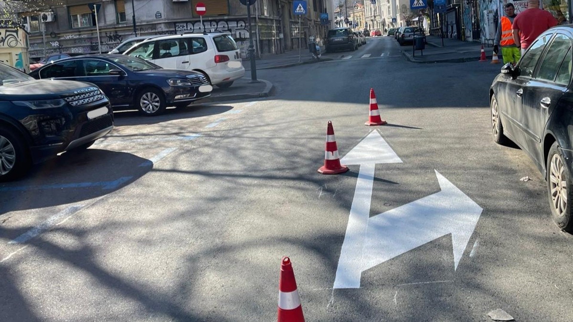 Șoferii bucureșteni, atenție la schimbările din trafic: noi reguli intră în vigoare Bucureștenii care conduc prin centrul orașului trebuie să fie atenți la noile reguli de circulație