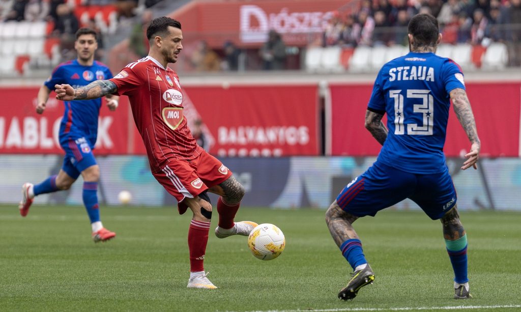 Derapaj șocant pe stadion în România: „Mircea, ia-l și pe el”, după înmormântarea lui Lucescu